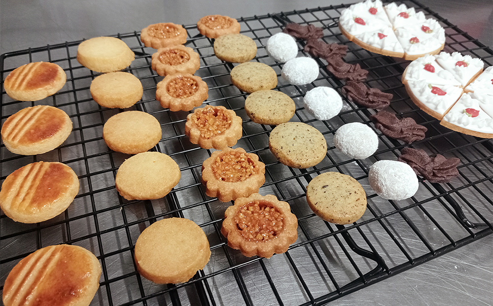 クッキーケーキ缶 | アイシングクッキー クッキー 焼菓子 プレゼント 贈り物 ギフト 手作り 誕生日 母の日 お菓子 クッキー缶 贈答用 菓子工房 くるみの森 那須町 栃木県〔P-441〕