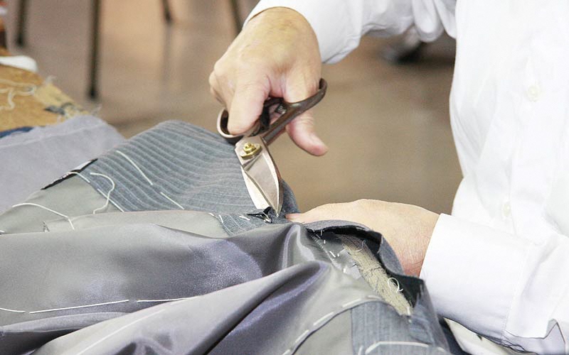 オーダースーツ 老舗テーラーが仕立てる オーダースーツ お仕立て券 300,000円（5年間有効） | 仕立券 チケット オーダースーツ オーダーメイド オーダー シャツ ワイシャツ 高級 スーツ 国産生地 ビジネス 日本製 ギフト 記念 父の日 フランス イタリア 日本製 紳士服 ビジネス 補助券 高級スーツ テーラーメイド カスタムスーツ 群馬県 前橋市