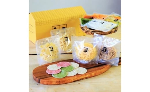 コナリエの生パスタギフト(10食セット) パスタ＆ソースセット｜ 5食 ギフト ギフトセット 生パスタ パスタ コナリエ 自家製ソース スタンプパスタコルツェッティ コルツェッティ 簡単 おいしい 楽しい おうちごはん 簡単ご飯 群馬県 前橋市