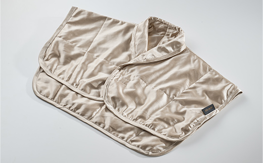 「毎日シルクに包まれて眠りたい」【中わた 富岡産シルク100％】 シルク肩あて（フリーサイズ） シャンパンゴールド シルク 絹 贈り物 ギフト 国産 F21E-453