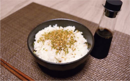 七味とうがらし 袋入ギフト ＜中辛＞2袋入(50g×2) 伝統製法 吉田七味店 中辛 七味 とうがらし 唐辛子 薬味 食品 F20E-512