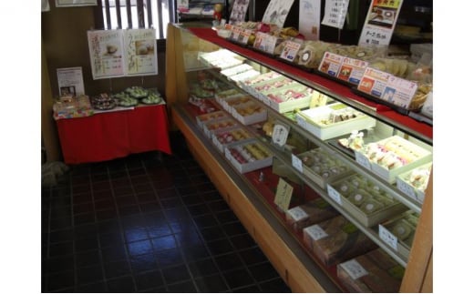 和菓子屋さんのお米の純生ロールケーキ(抹茶＆プレーン) 手土産 おやつ デザート スイーツ こだわり お茶うけ しっとり もちもち グルテンフリー F21K-665