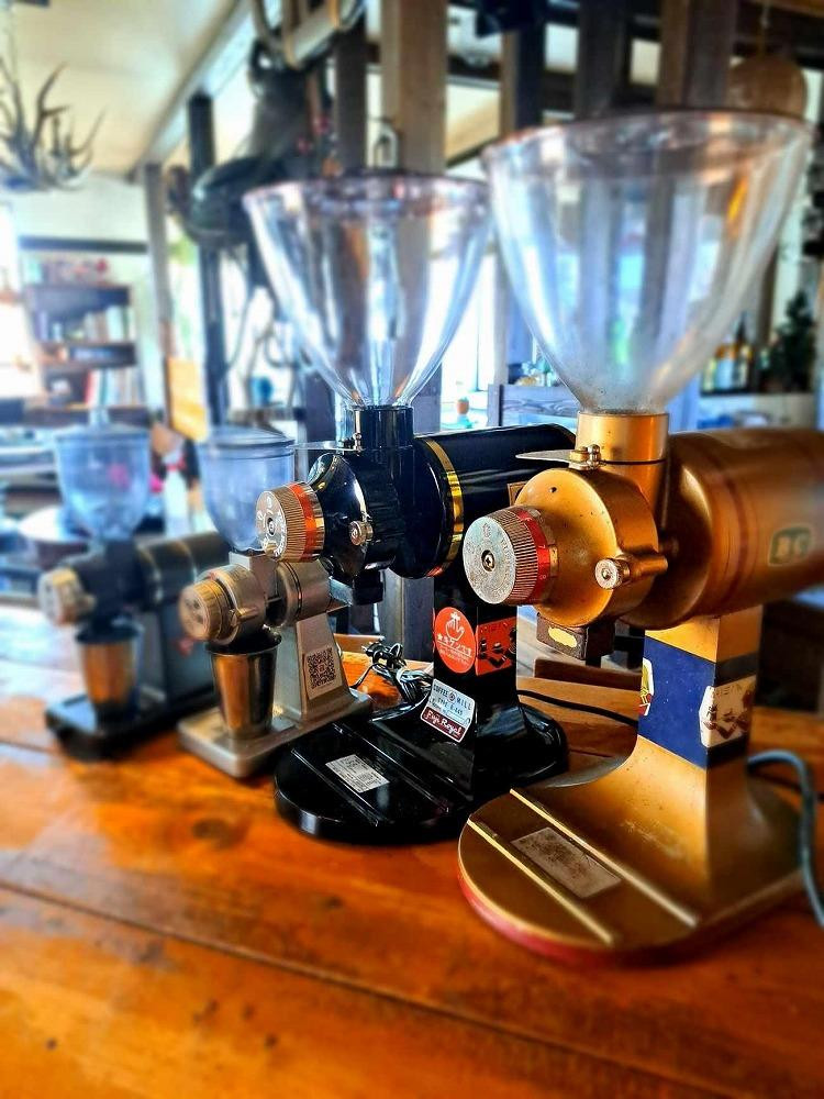 【ブラジルの香りをお届け】ブラジルコーヒー『粉』妊婦さんも安心　カフェインレス（デカフェ）コーヒー（粉：約200g）