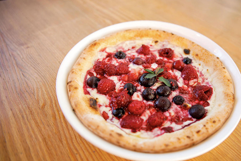 自家製ピザ ホワイトベリー《冷凍》邑楽町 るべりえ