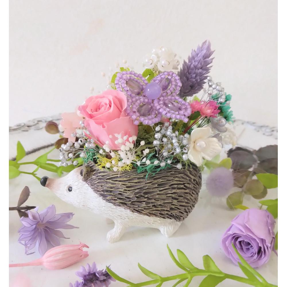 フラワーアレンジメント＊ハリネズミ＊プリザーブドフラワー＊ビーズ＊天然石　