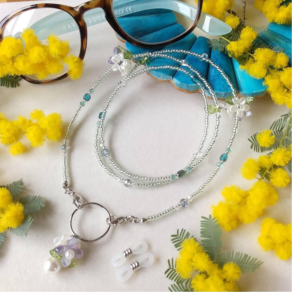 小花のメガネチェーン＊メガネホルダー＊3way＊グラスコード＊ネックレス＊マスクチェーン＊フラワー＊