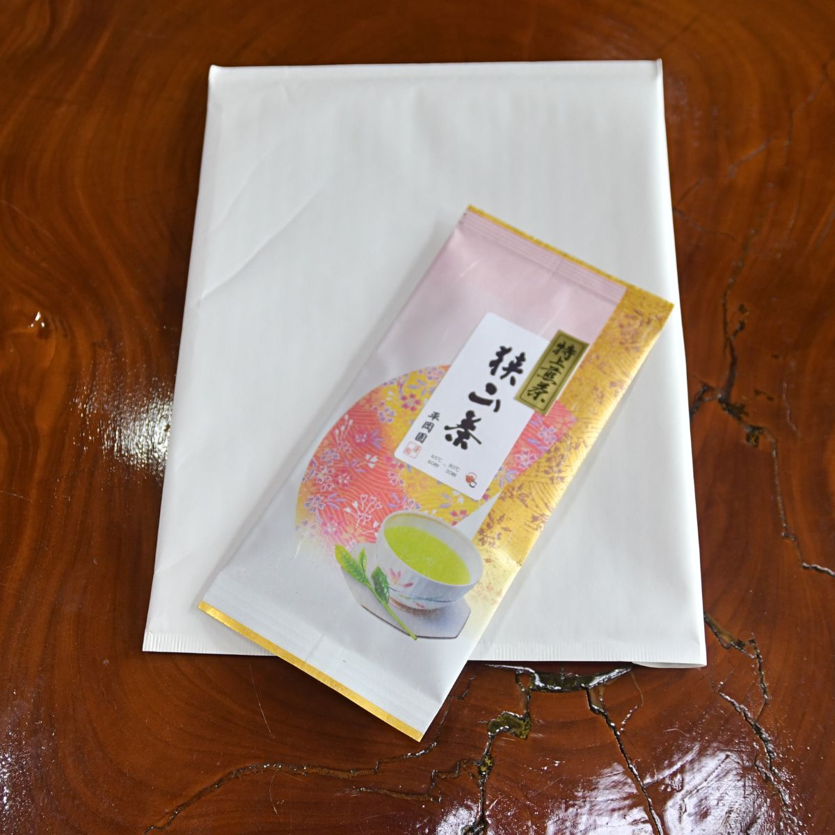 世界農業遺産認定の落ち葉堆肥農法で育てた狭山茶 特上煎茶 (深蒸し茶) 100g×1袋 平岡園 | 茶 お茶 日本茶 緑茶 狭山茶 茶葉 濃厚 コク 香り 風味 まろやか 美味しい おすすめ ギフト お土産 プレゼント 深蒸し 高級 煎茶 埼玉県 所沢市