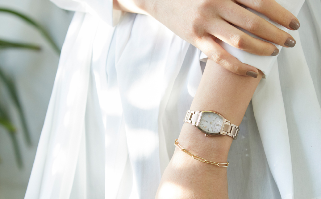 CITIZEN xC basic collection ES9354-69B | シチズン citizen クロスシー腕時計 時計 正規品 レディース ビジネス スーツ カジュアル フォーマル 贈答 贈答用 ギフト プレゼント 母の日 国内製造 国産 電波 ソーラー エコドライブ サファイアガラス チタニウム スーパーチタニウム 5気圧防水 防水 埼玉県 所沢市