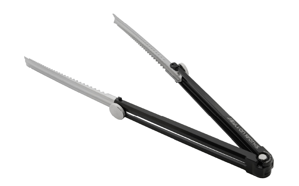 BBQ焚火用小型トング Grippin' Gator BLACK 三ヶ島製作所 MKS | トング アウトドア キャンプ ピクニック BBQ ハイキング 焚火 薪 炭 調理器具 キッチンツール グリル 軽量 小型 収納性 ステンレス 埼玉県 所沢市