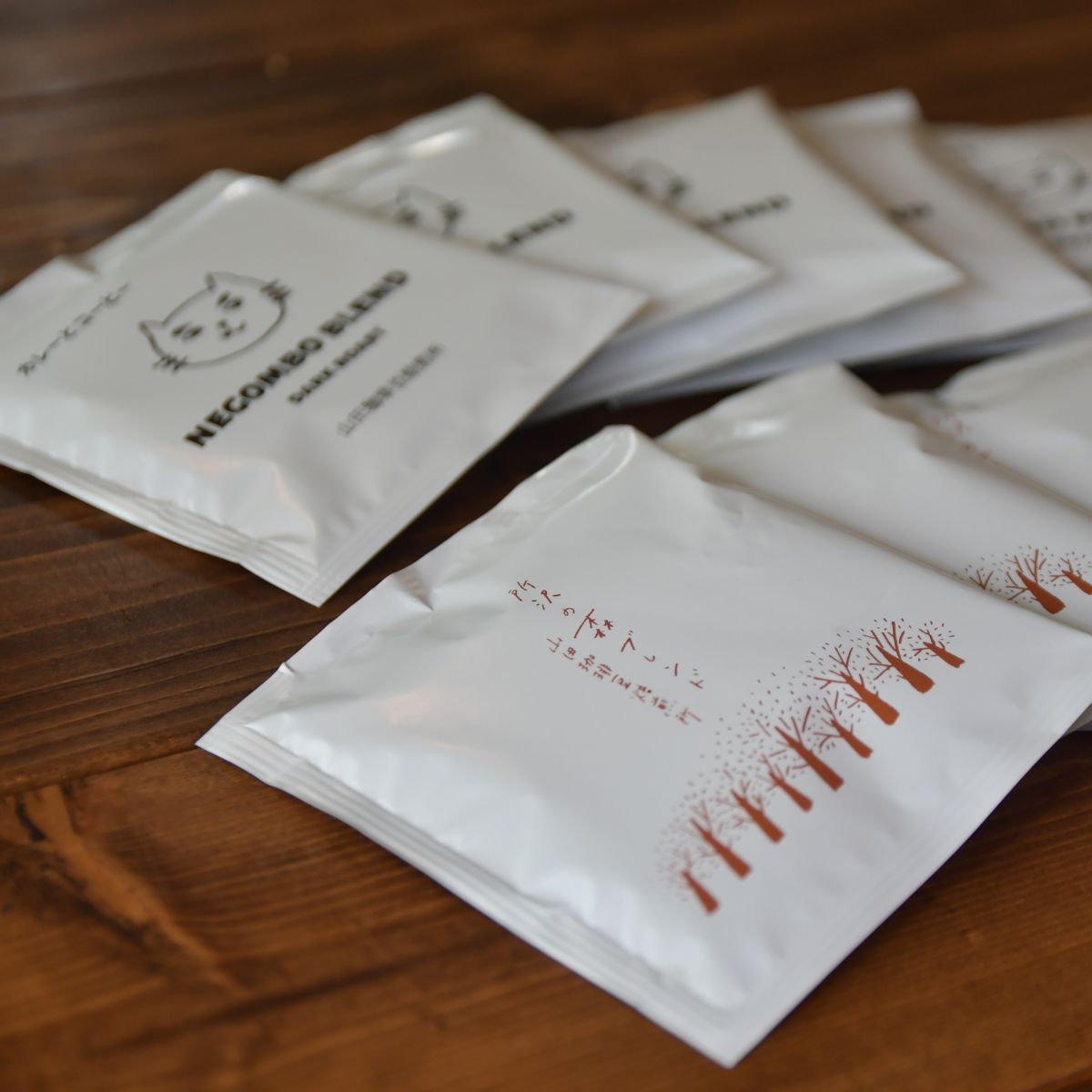 【3ヶ月定期便】ドリップバッグコーヒー 所沢の森ブレンド＆ネゴンボブレンド 中深煎り 30袋 (計3回) | ドリップコーヒー ドリップバッグコーヒー 珈琲 焙煎 アウトドア ブレンド ネゴンボ 山田珈琲豆焙煎所 埼玉県 所沢市