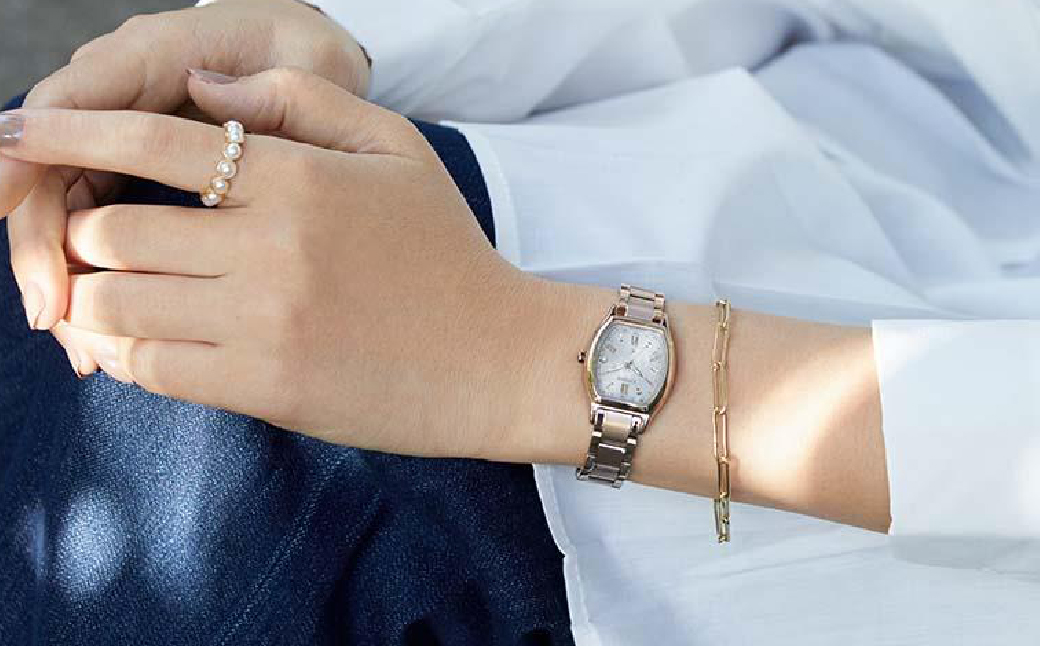 CITIZEN xC basic collection ES9354-69B | シチズン citizen クロスシー腕時計 時計 正規品 レディース ビジネス スーツ カジュアル フォーマル 贈答 贈答用 ギフト プレゼント 母の日 国内製造 国産 電波 ソーラー エコドライブ サファイアガラス チタニウム スーパーチタニウム 5気圧防水 防水 埼玉県 所沢市