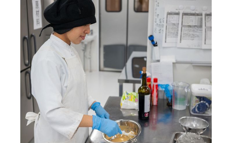 「古民家ひらぬま」の自家製ジェラート6個セット[52210912] スイーツ ひんやりスイーツ ミルク 紅茶 ピスタチオ 抹茶 チョコレート マンゴー ジェラート詰め合わせ 