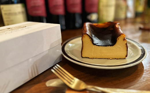 オサルナの幸せを感じてほしい絶品バスクチーズケーキ