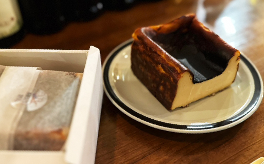 オサルナの幸せを感じてほしい絶品バスクチーズケーキ