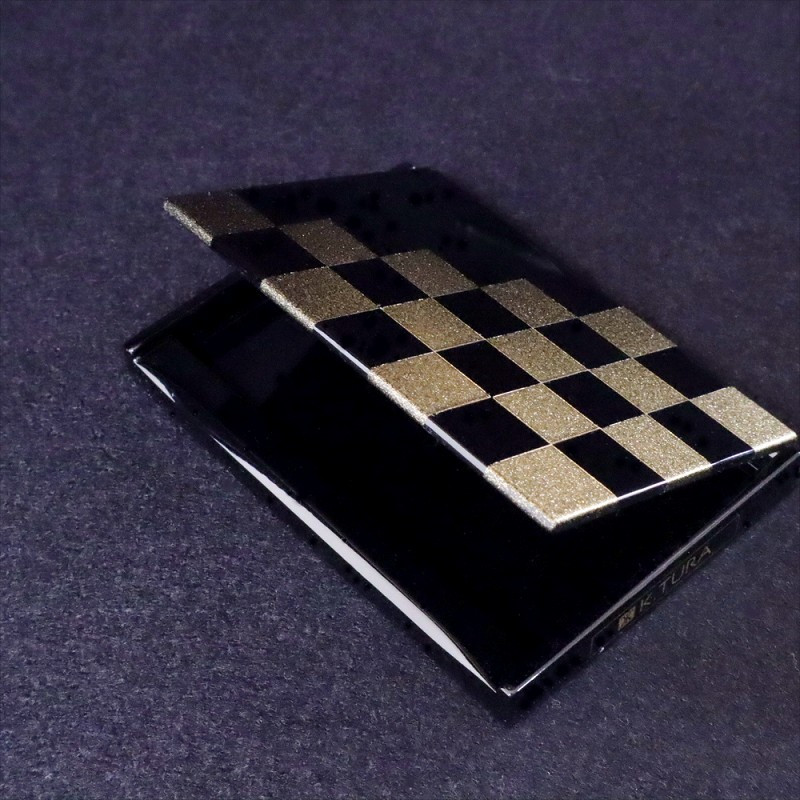 K．TURA　市松模様木製名刺ケース（黒） ／ カードケース 入れ物 小物 漆塗り 純金箔 金 伝統 お洒落 おしゃれ 和 和風 イチマツ 贈り物 プレゼント 埼玉県 No.067