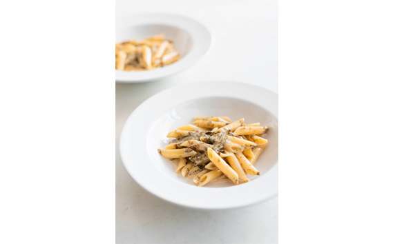 老舗の佃煮セットミニビン　12本 | 惣菜 つくだ煮 おかず ごはんのお供 生のり こんぶ 茎わかめ えごまおかか ちりめん山椒 梅のり 青唐辛子のり 生あみ 柚子こしょう ちりめんオリーブ 生姜おかか 国産 こだわり 食べきりサイズ 埼玉県 越谷市