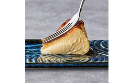 『隠れ家シェフ手作り』とろけるなめらか食感　Flavor Cake三種セット ／ スイーツ 洋菓子 濃厚 バスク風チーズケーキ 彩たまご 宇治抹茶 ほうじ茶 老舗製茶問屋 山政小山園 化学調味料 保存料 着色料 香料無添加 グルテンフリー ギフト ご褒美 プレゼント 贈答 埼玉県 No.040