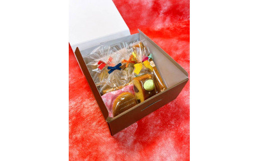 シェフおすすめ厳選・焼菓子ギフト ／ スイーツ 菓子 洋菓子 焼き菓子 11種 クッキー パウンド スティックケーキ マロンクーヘン ギフト 埼玉県 No.014