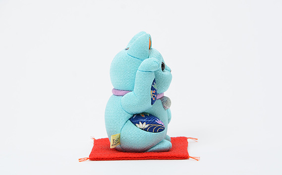 木目込人形（招き猫・風水（中）青） ／ まねきねこ 猫 飾り物 人形 置物 ちりめん 伝統工芸 縁起 開運招福 千客万来 商売繁盛 金運 インテリア プレゼント 雑貨 可愛い 柿沼東光 クールジャパン The Wonder 500 埼玉県 No.179-03