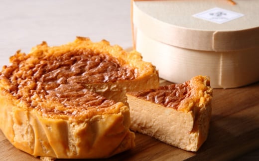 『隠れ家シェフ手作りスイーツ』オマールエビとズワイガニのチーズケーキ　お酒や料理と合わせて楽しむ甘くない”おつまみ”　Flavor Cake ／ 塩系チーズケーキ チーズ感覚 こだわり素材 旨味 贅沢 アレンジ 埼玉県 No.028