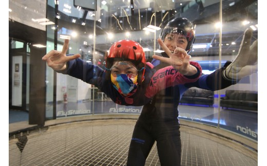 FlyStation　2フライト/タクシーフライ体験チケット ／ インドアスカイダイビング スポーツ 室内 次世代型アトラクション 最大時速360キロメートル 無重力体験 埼玉県 No.041