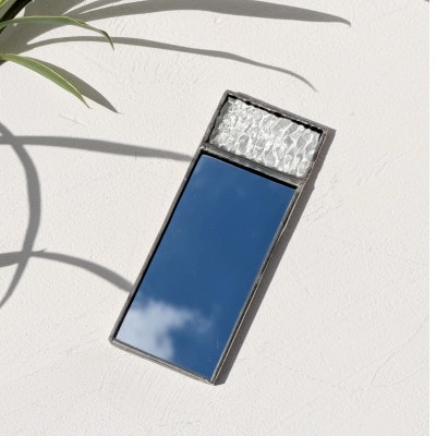 キラキラ輝くステンドグラスの手鏡【1680281】