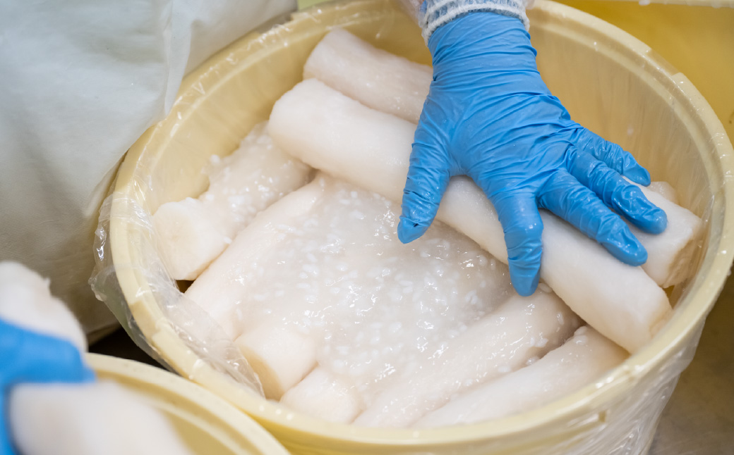 本造りべったら漬 180g×3袋 鈴木食品 | 漬物 つけもの べったら べったら漬け たくあん 沢庵 大根 国産 東京名物 こうじ 糀 麹 米麹 さっぱり 浅草 江戸 べったら市 甘み 食感 歯ごたえ 人気 ギフト 父の日 母の日 敬老の日 百貨店 アミノ酸等不使用 専門店 お土産 土産 白米 ご飯 ご飯のお供 自然 健康 和食 常備 埼玉県 北本市