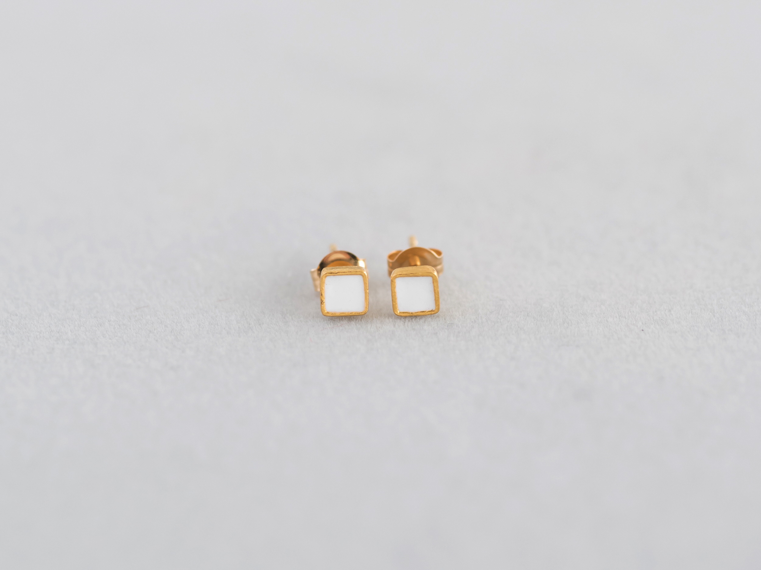 Kenichi Kondo　Point pierce（七宝ピアス）・ホワイト