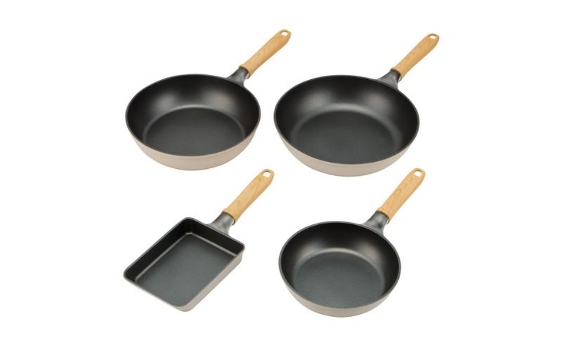 ホームコーディ　IH対応　ダイヤモンドコーティング　軽量フライパン　28cm イオンリテール 調理　料理