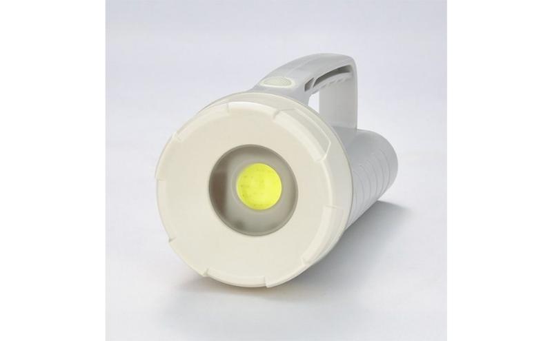 ホームコーディ　光が明るく広がるLED強力ライト イオンリテール 日用品