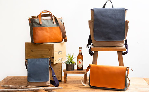 牛革かぶせ×帆布 ショルダーバッグM　ネイビー　【12203-0374-3】