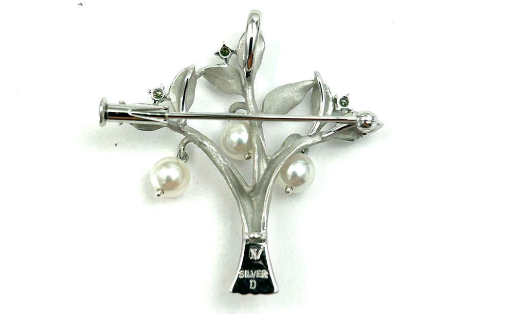 【NOBUKO ISHIKAWA（ノブコイシカワ）】梨の樹ブローチ＆ペンダント　【12203-0393】