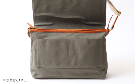 牛革かぶせ×帆布 横型ショルダーバッグ　キャメル　【12203-0375-4】