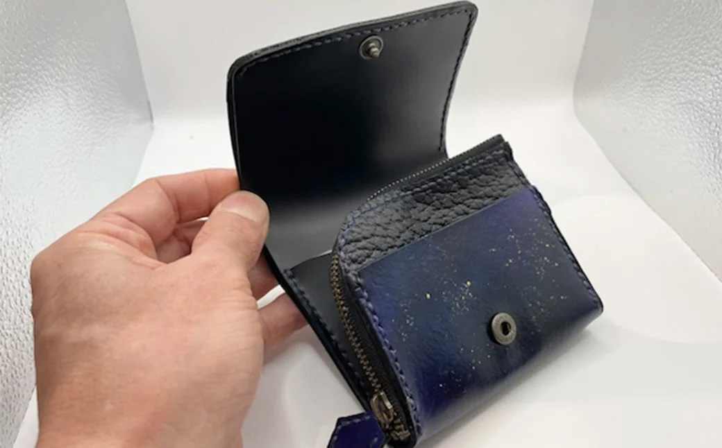 星空の三つ折り財布　【12203-0337】