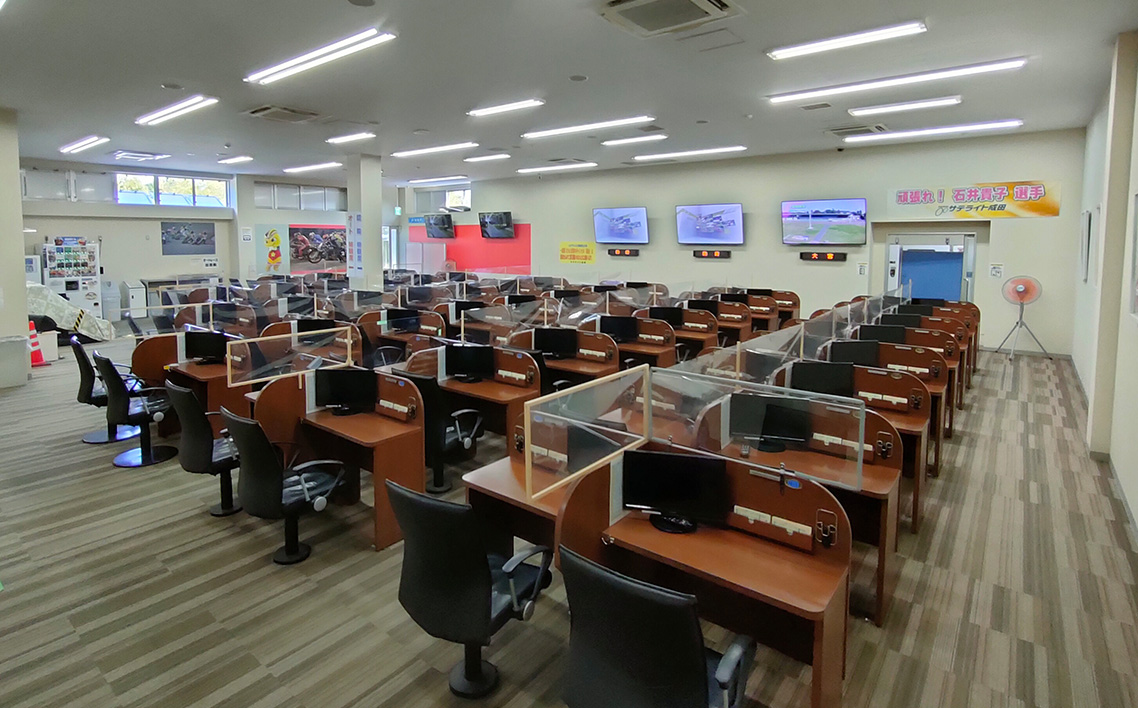 No.030 サテライト成田　お食事券付き　特別観覧席招待券　2回分