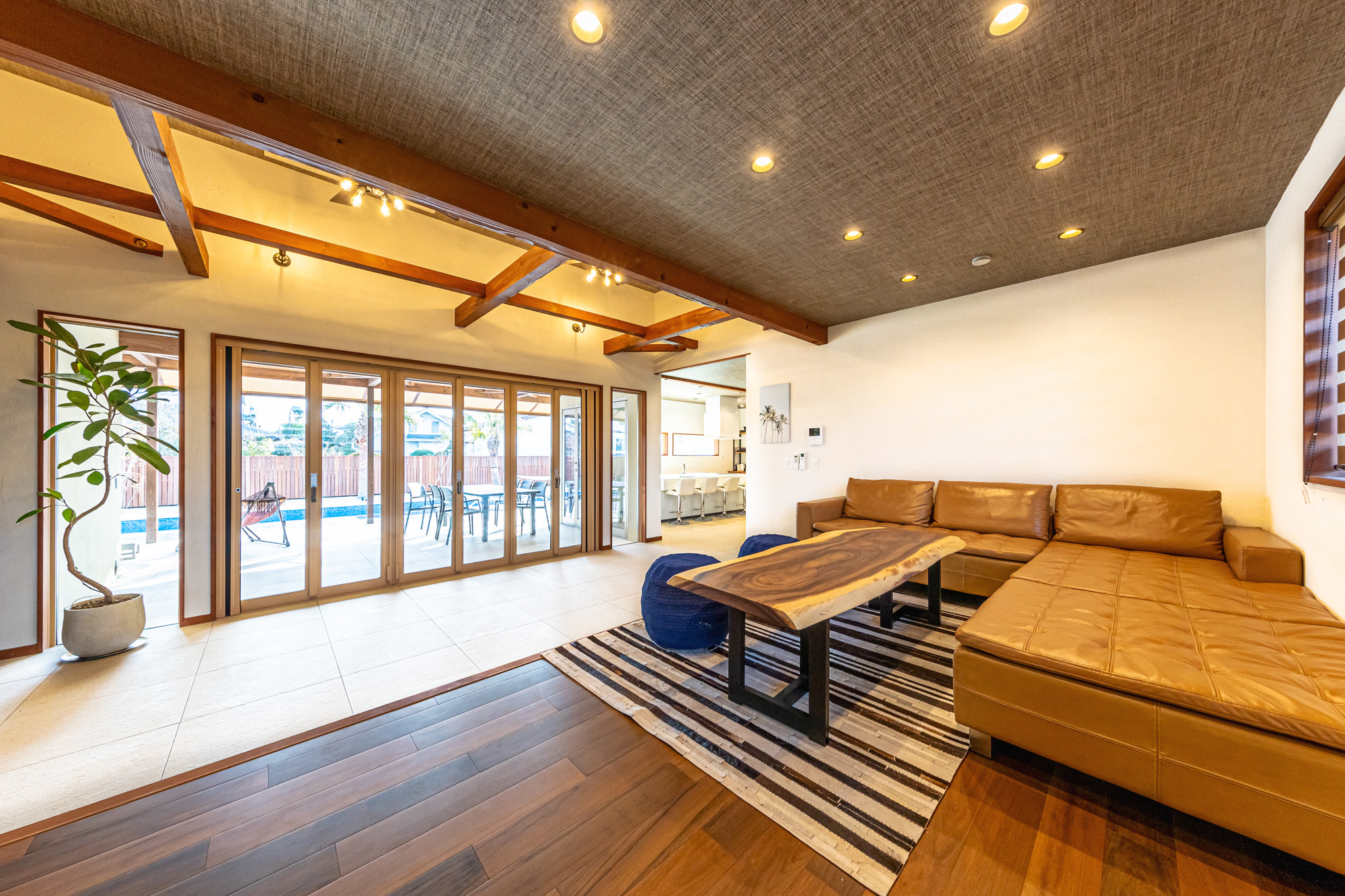 オーシャンリゾートmoe-luana　１日１組１棟貸し切り　６名様　宿泊券