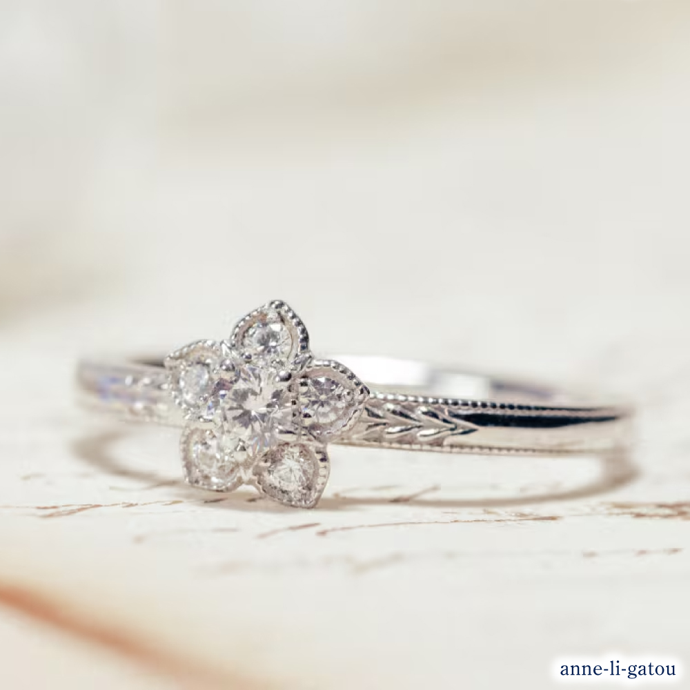 【ANNEREGARD】Pt ダイヤリング-E (わすれな草）