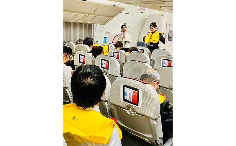 【3月20日開催】JAL 客室乗務員体験プログラム(1名様) 体験 体験型プログラム 客室乗務員 日本航空 職業体験 ドリンクサービス 機内アナウンス ビジネスクラス 機内食 大田区 東京都