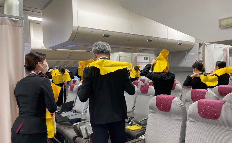 飛行機 【2月21日(土)開催】JAL 客室乗務員 体験プログラム 1名様 体験チケット 食事