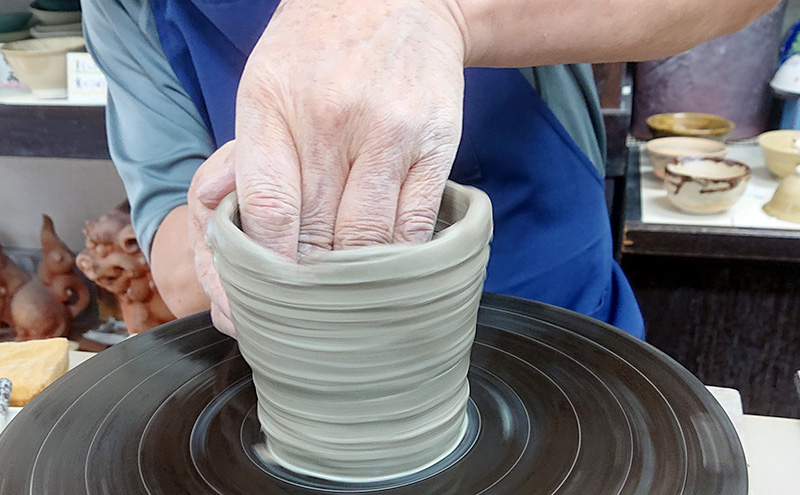 陶芸 陶芸体験 1名様 1回コース 体験 少人数制 手びねり 湯のみ マグカップ 粘土遊び ラクラク作業 器 フィギュア アクセス良好 大田区 東京都