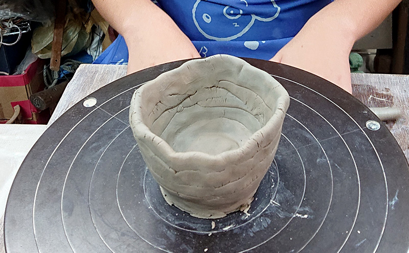 陶芸 陶芸体験 2名様 1回コース 体験 少人数制 手びねり 湯のみ マグカップ 粘土遊び ラクラク作業 器 フィギュア アクセス良好 大田区 東京都