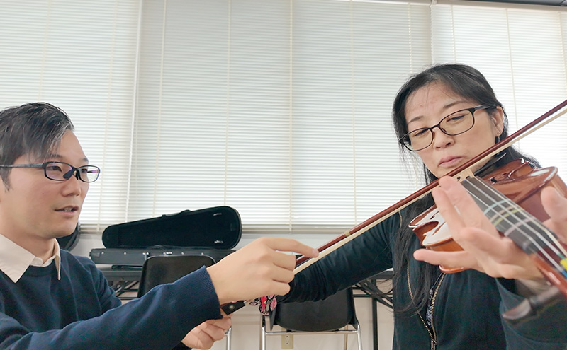 弦楽器体験2名（動画&写真撮影付き） ヴァイオリン バイオリン チェロ 弦楽器 体験 初心者 レッスン