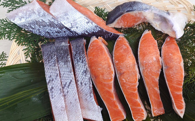 銀鮭 厚切り 銀鮭切り身パック 1kg 魚 鮭 切り身 厚切り ボリューミー チリ産 プレミアムグレード 焼き魚 煮魚 和食 パスタの具材 洋食 ジューシー 冷凍 長期保存 大田区 東京都