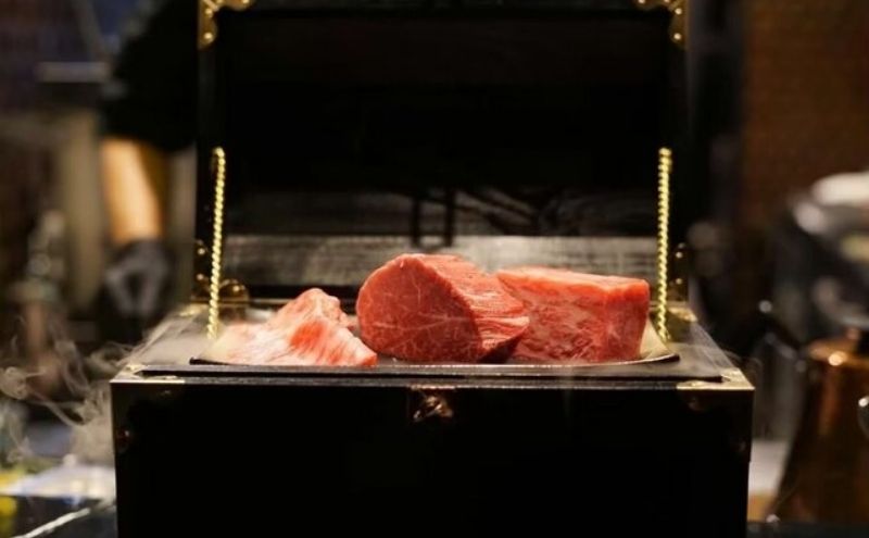 チケット 東京 【ディナー限定】和牛×フレンチ×イノベーティブ HIKARI 季節のおまかせコース ディナーペアお食事券 おまかせ コース ディナー 高級感  A5黒毛和牛 魚 野菜 豊島区 東京都