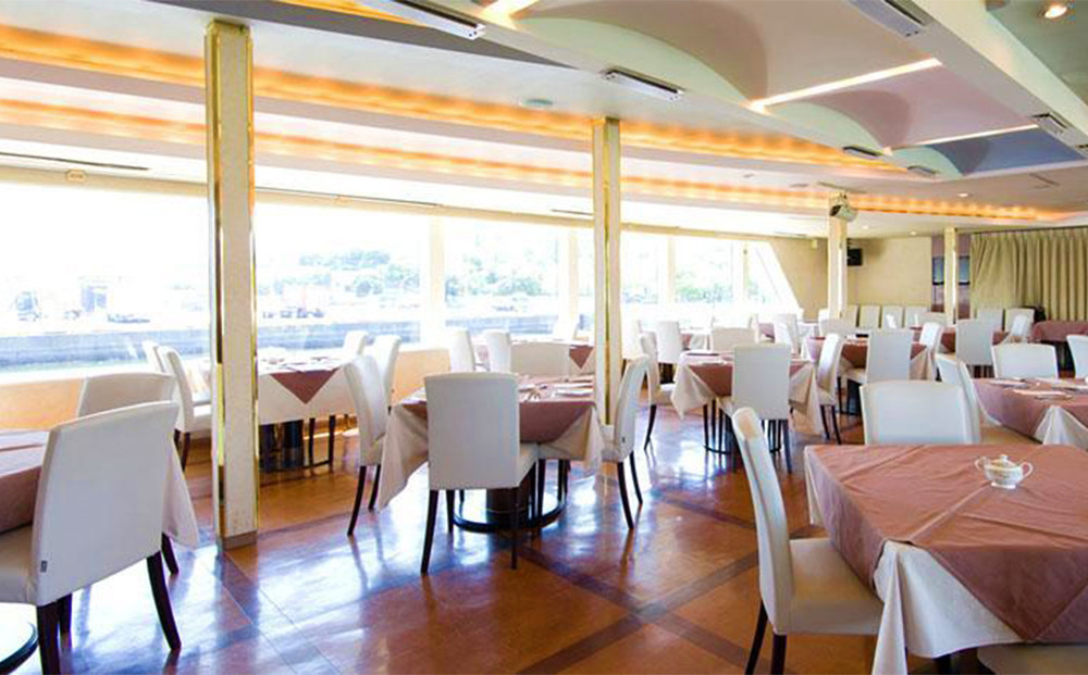 マリーンルージュ 1名様ランチクルーズ｜横浜港 船上 ランチ クルーズチケット 食事付き｜人気 おすすめ 送料無料｜神奈川県 横浜市