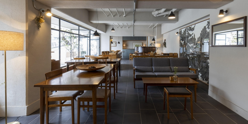 ãSTANDARD TRADE.ããªãªãžãã«å®¶å
·å©çšãã±ãã20äžåå