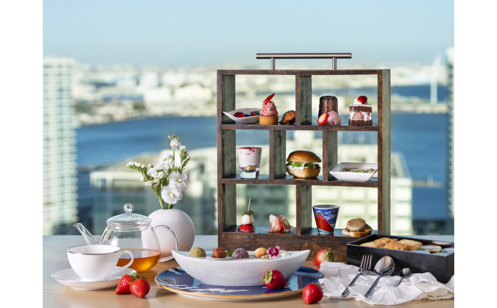 【Unico Polo Afternoon】季節のフルーツのアフタヌーン＋カフェフリーフロー　ペアチケット【三井ガーデンホテル横浜みなとみらいプレミア　20階】