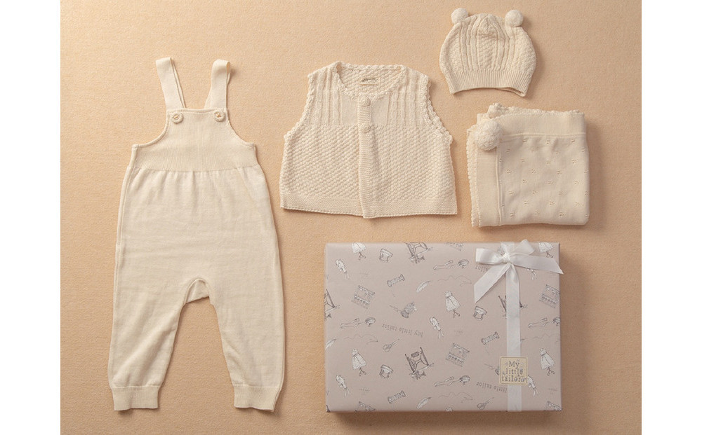 ブランケット＆ベスト＆ぼうし＆サロペット　ギフトボックス付き TAK149