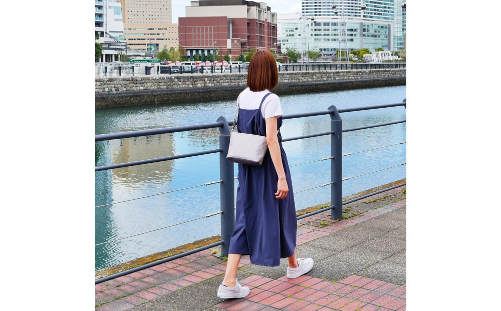 TENT BAG HEIDI.03　防水ショルダーバッグ【グレー】