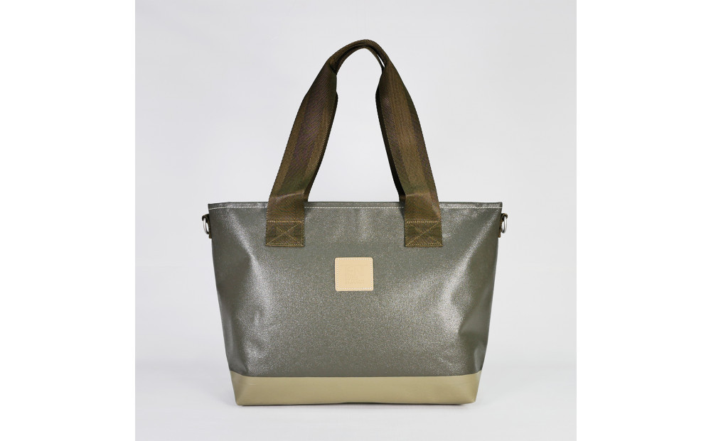 TENT BAG KEVINI.02　防水トートバッグ A4サイズ【カーキ】